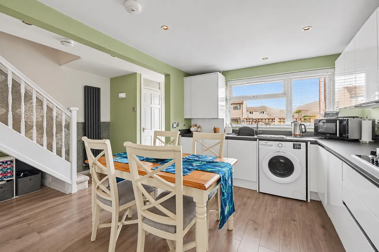 Hardwick Court, Sawley, NG10, photo 9
