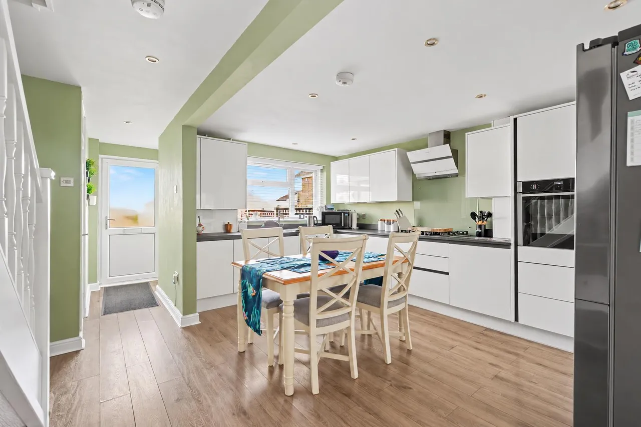 Hardwick Court, Sawley, NG10, photo 2