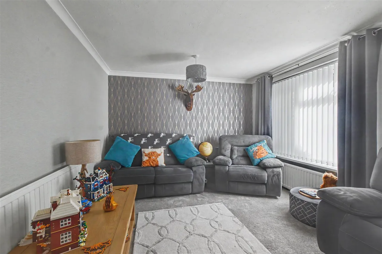 Hardwick Court, Sawley, NG10, photo 6