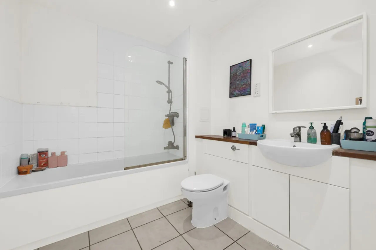 Meath Crescent, London, E2, photo 10