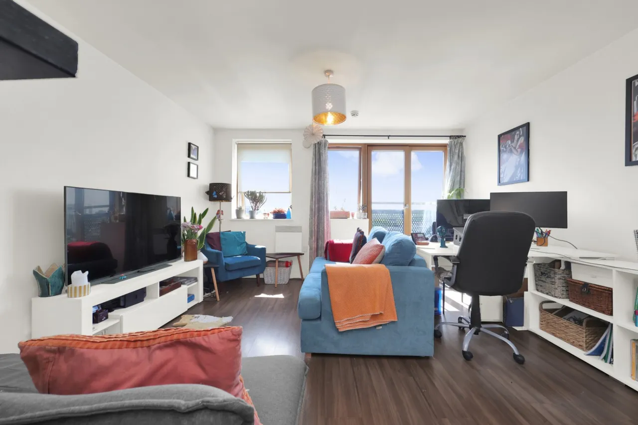 1 bed flat for sale, Meath Crescent, London, E2
