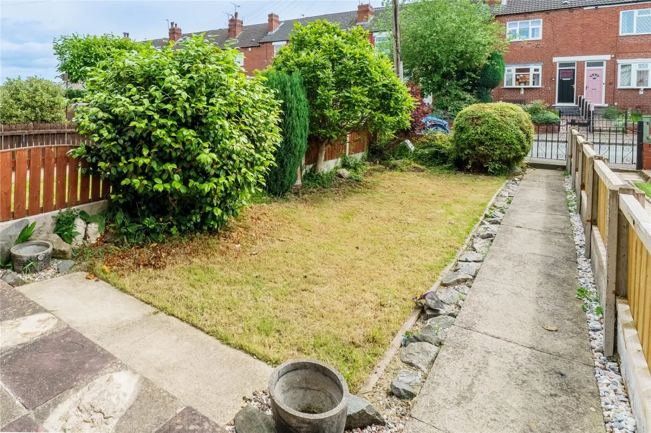 Grove Avenue, Hemsworth, WF9, photo 14
