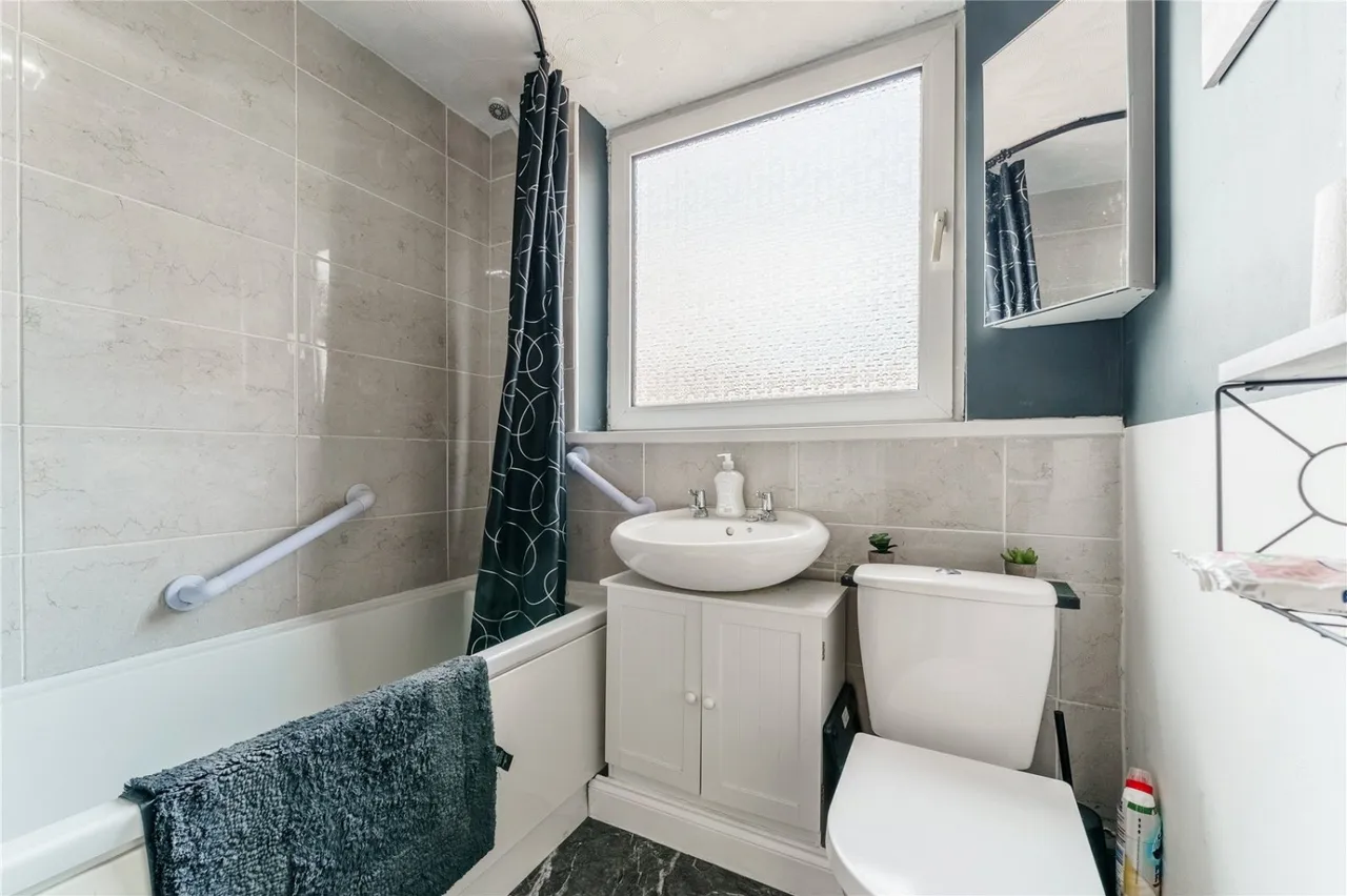 Grove Avenue, Hemsworth, WF9, photo 6