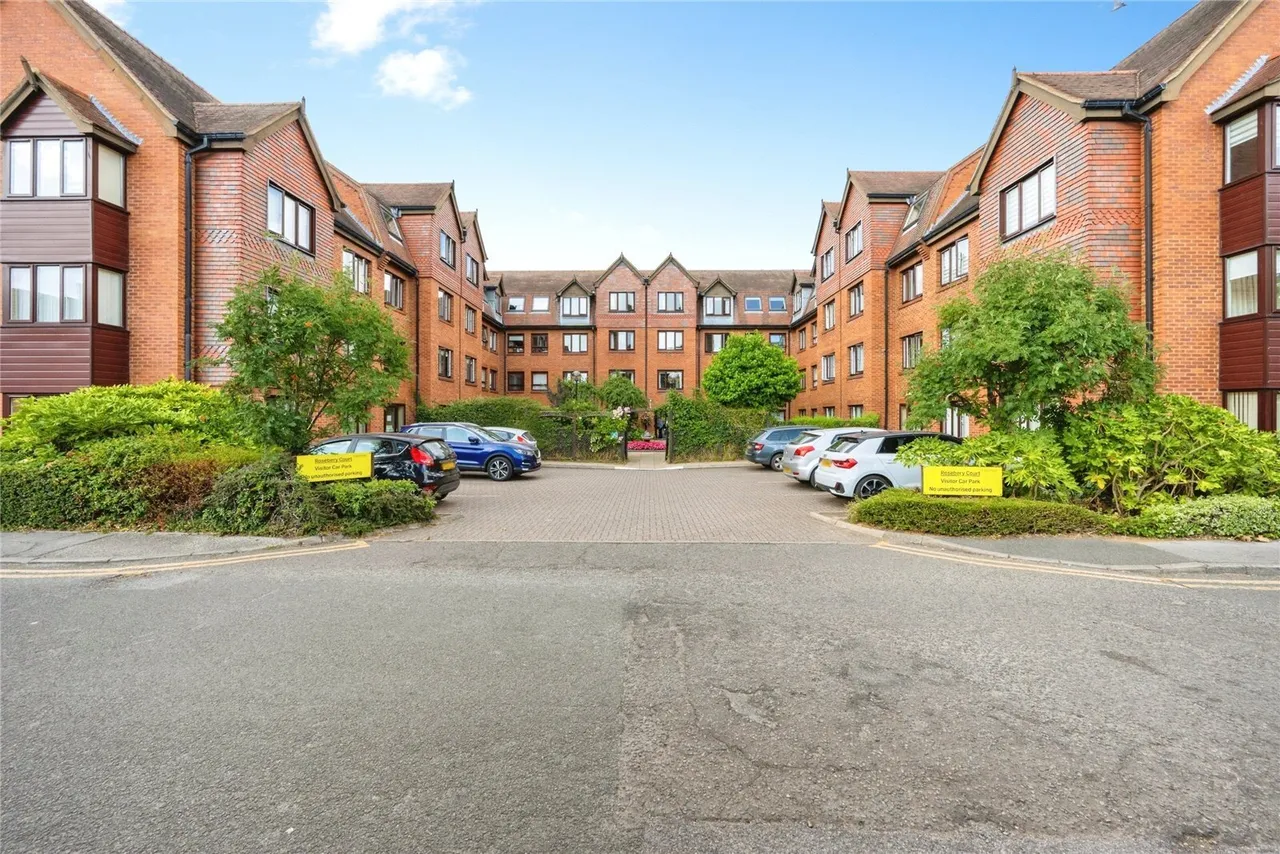 Rosebery Court, Water Lane, Leighton Buzzard, Bedfordshire, LU7, photo 14