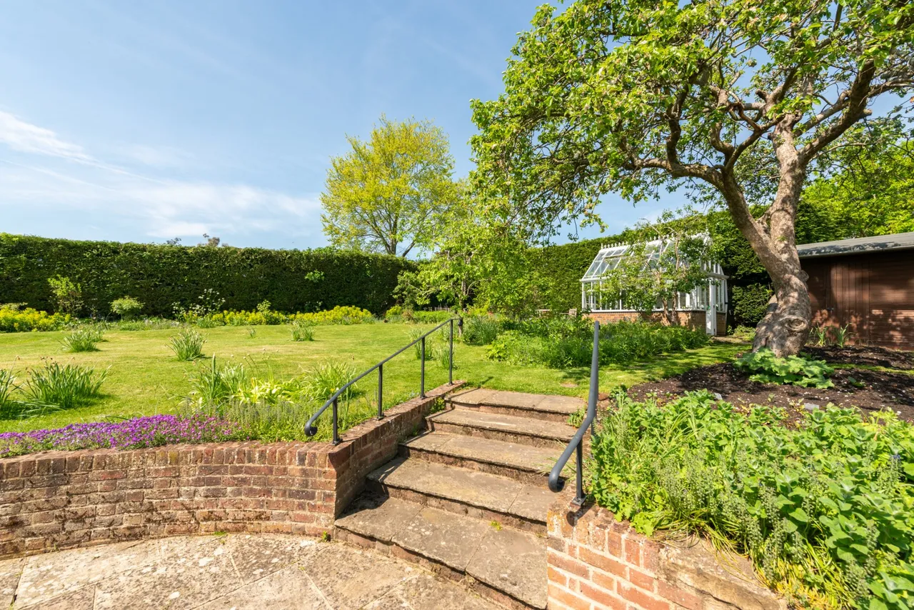 The Strand, Quainton, HP22, photo 5