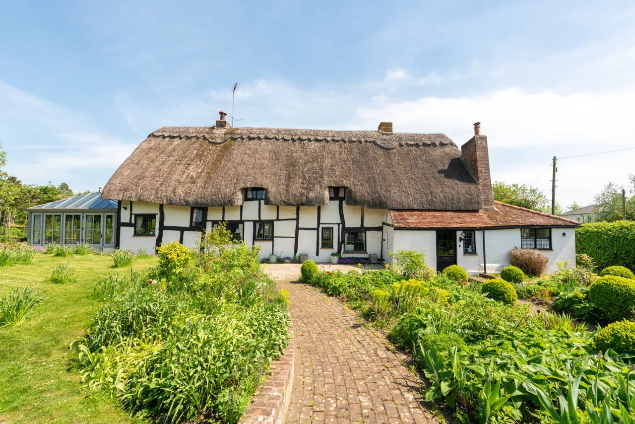 The Strand, Quainton, HP22, photo 6