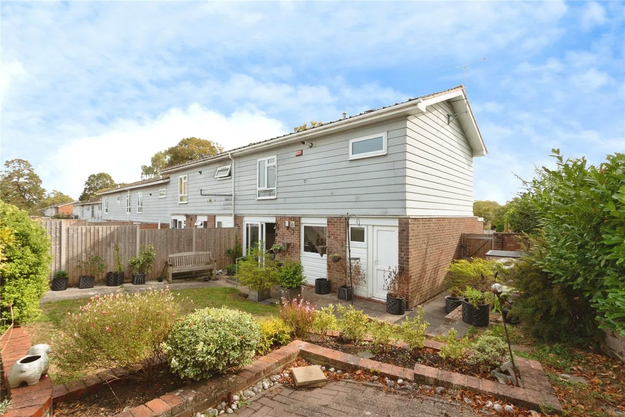 Dover Close, Basingstoke, RG23, photo 15