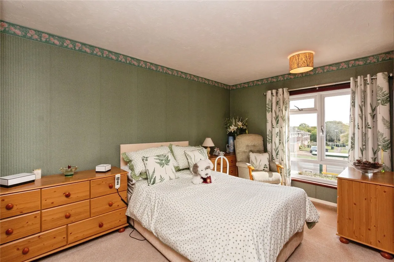 Dover Close, Basingstoke, RG23, photo 6
