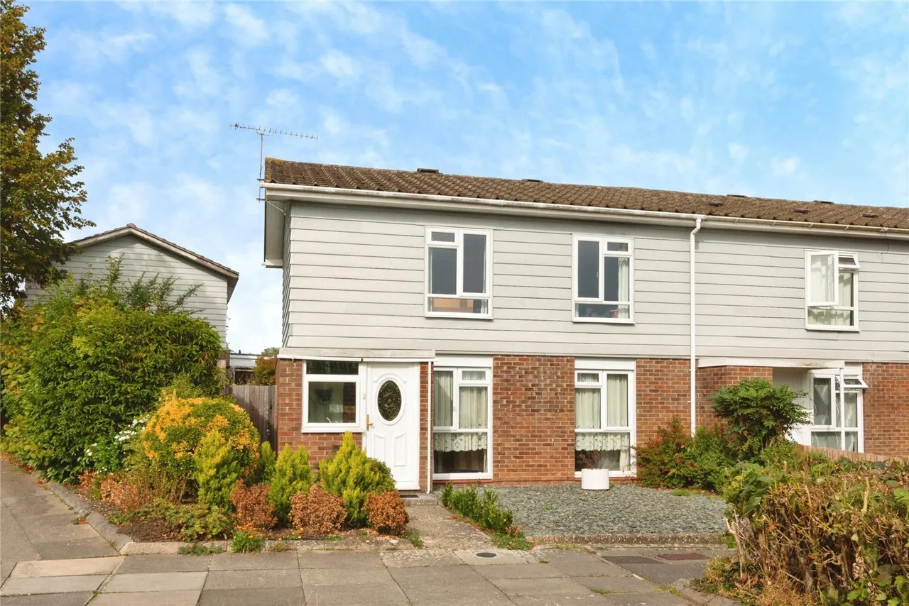 3 bed house for sale, Dover Close, Basingstoke, RG23