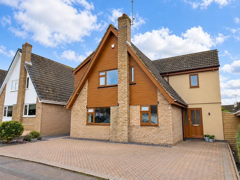 4 bed house for sale, Sherwood Avenue, Northampton