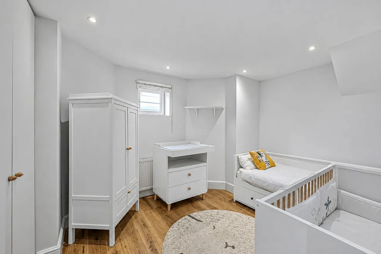 Eglantine Road, London, SW18, photo 4