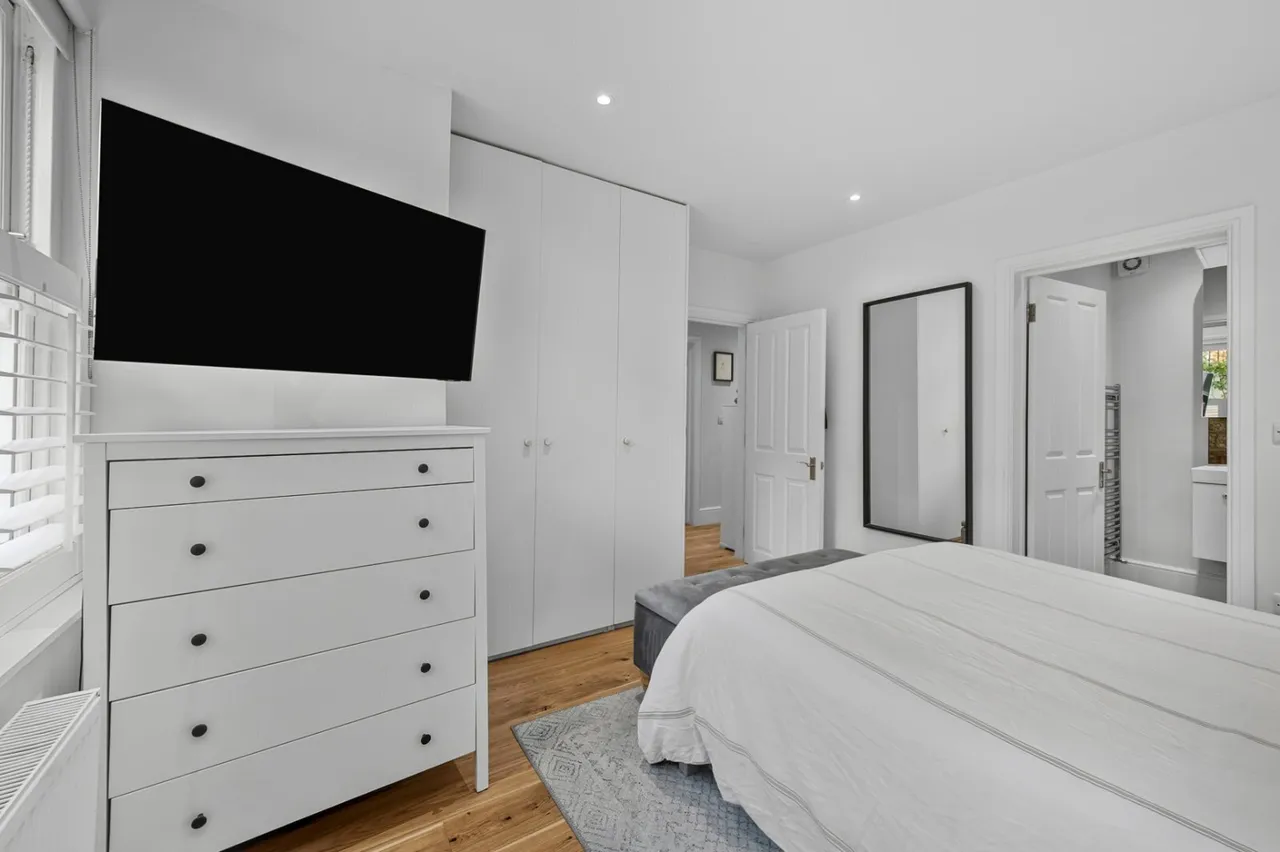 Eglantine Road, London, SW18, photo 3