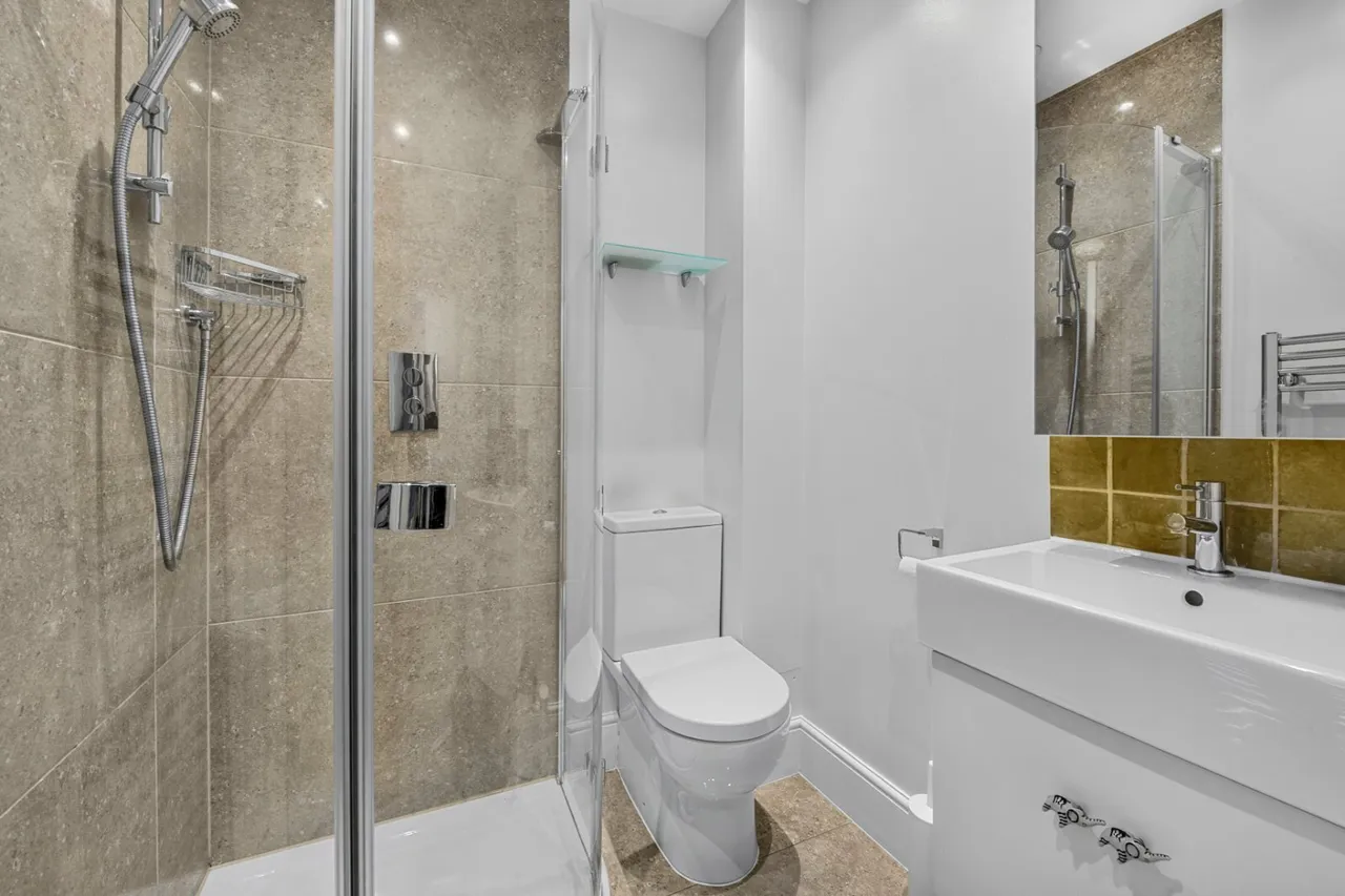 Eglantine Road, London, SW18, photo 7