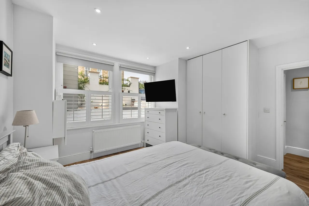 Eglantine Road, London, SW18, photo 8