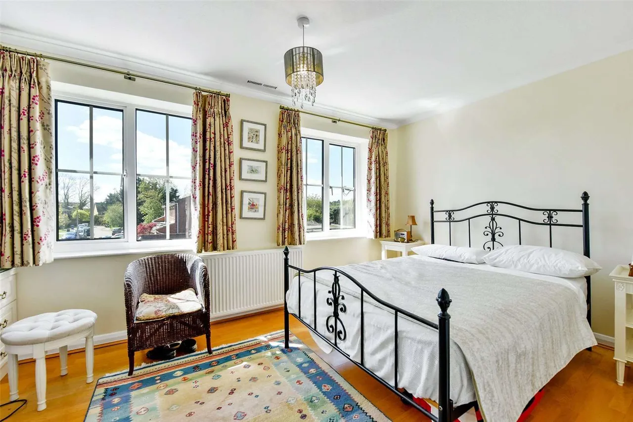 High Road, Cookham, SL6, photo 6