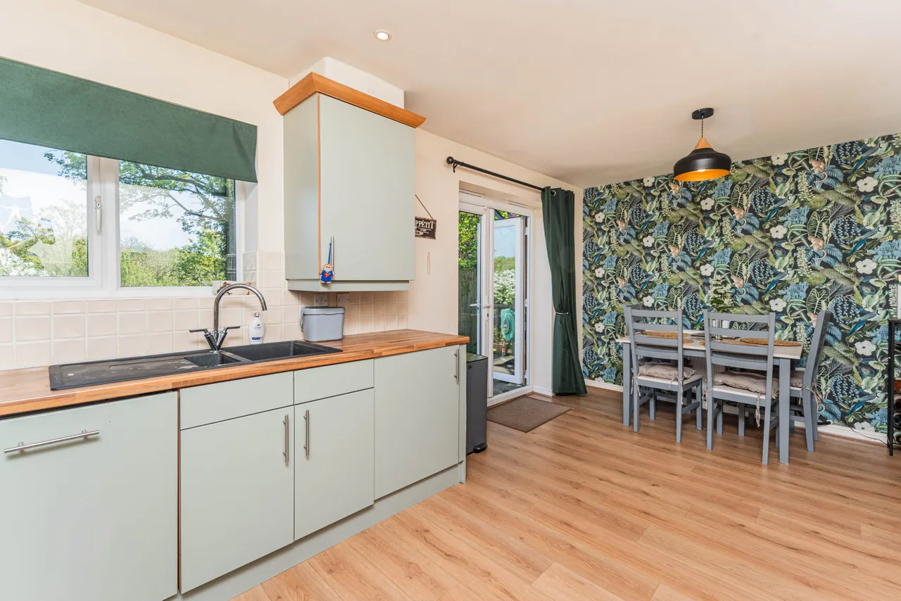 Valley View, Bury, BL8 1WN, photo 6