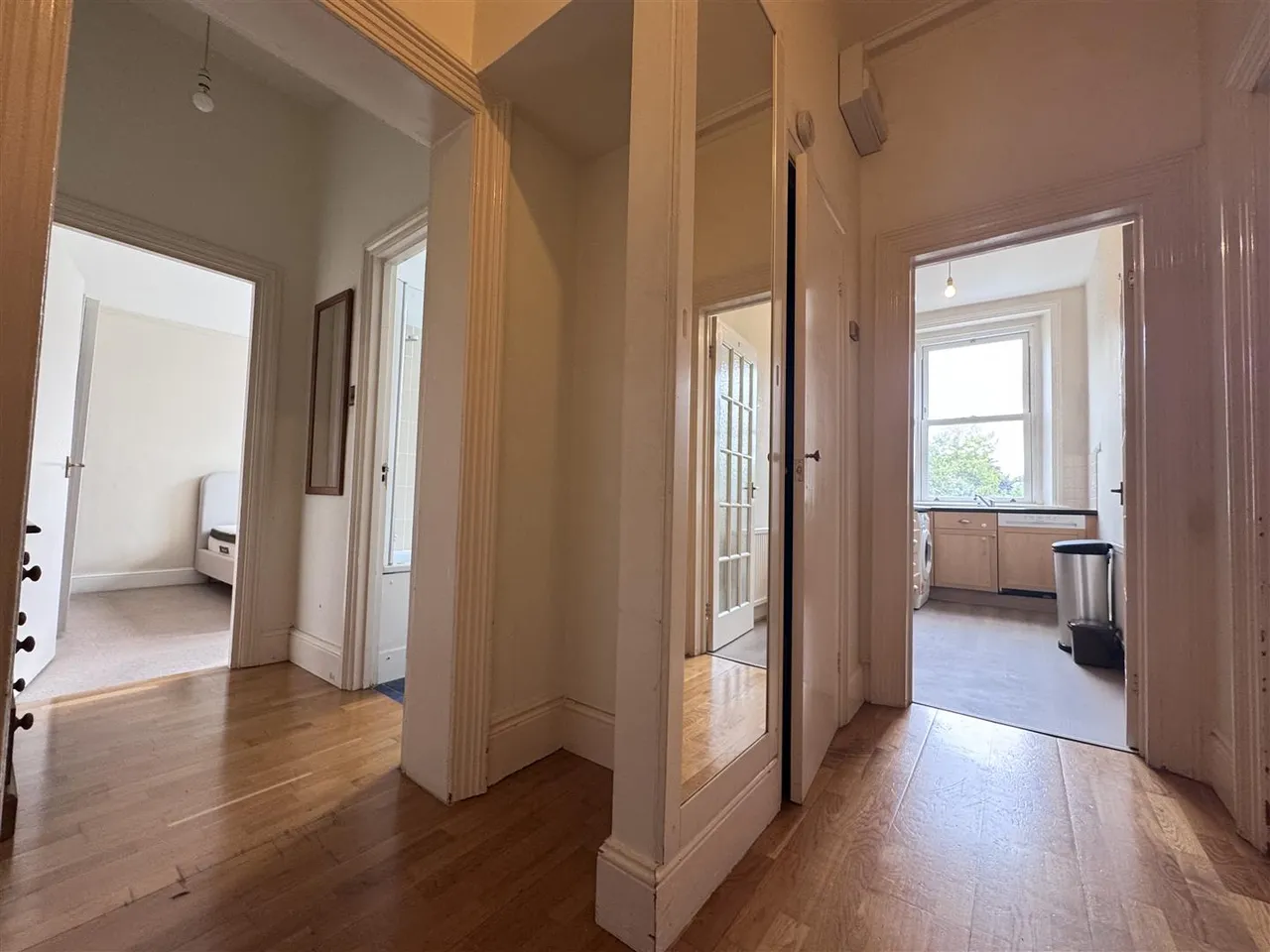 Oakleigh Park South, Whetstone, N20 9JU, photo 4