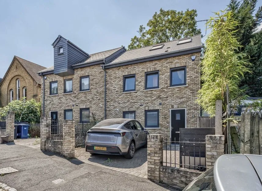 3 bed house for sale, Mowbray Road, New Barnet, EN5