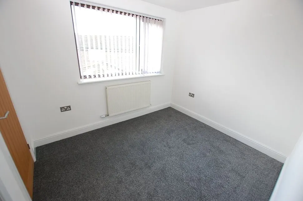 Pinewood Close, Dukinfield, SK16, photo 7