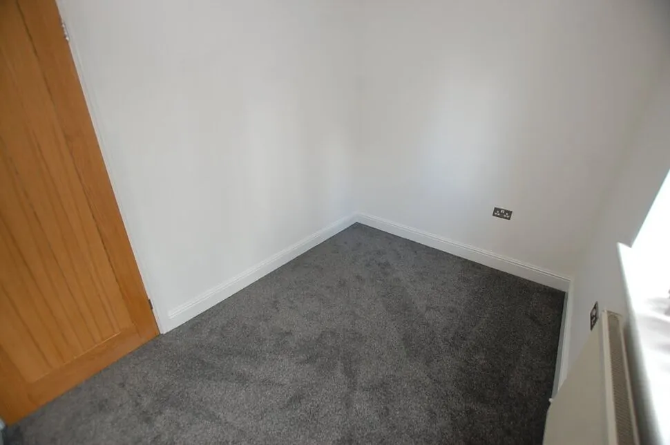 Pinewood Close, Dukinfield, SK16, photo 8