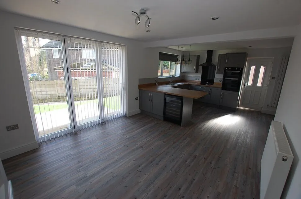 Pinewood Close, Dukinfield, SK16, photo 12