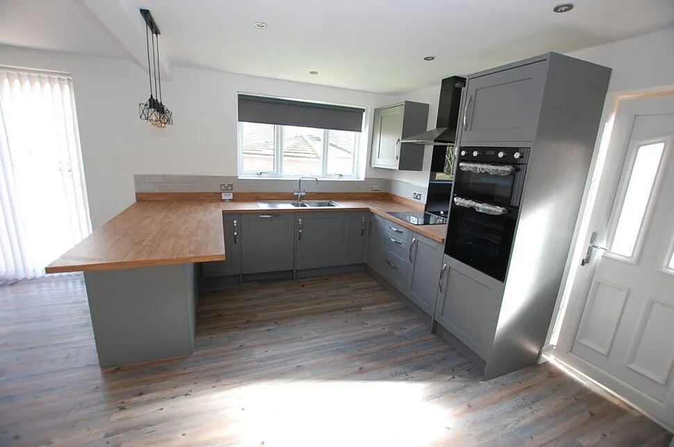 Pinewood Close, Dukinfield, SK16, photo 4