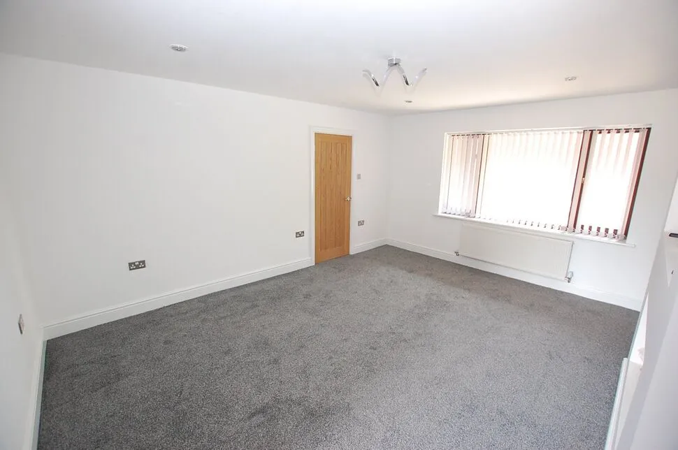 Pinewood Close, Dukinfield, SK16, photo 14