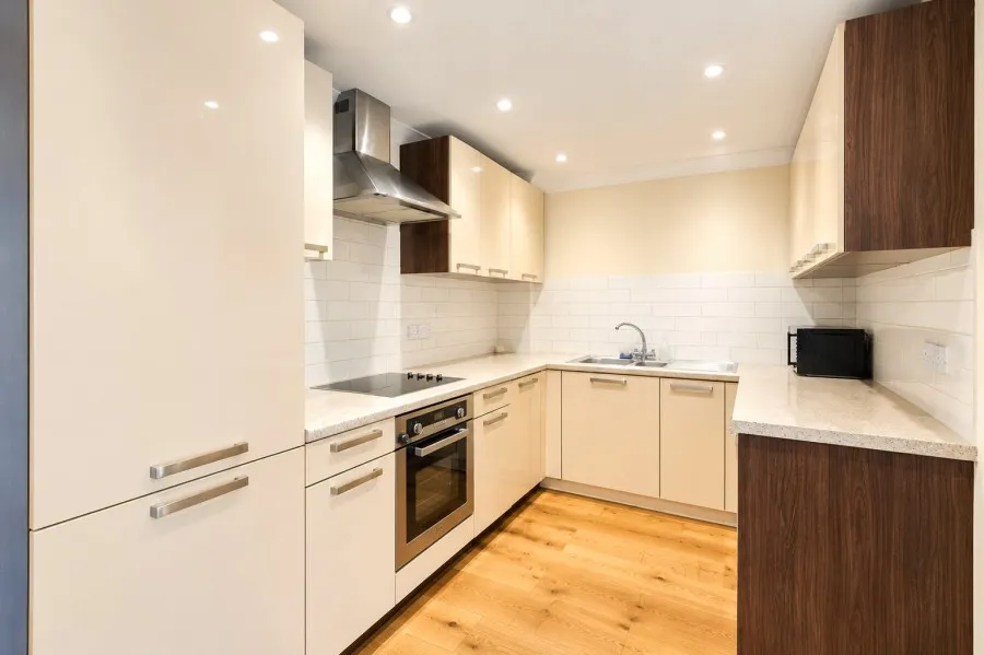with 2 bedrooms in Linton, Cambridge, CB21, photo 5