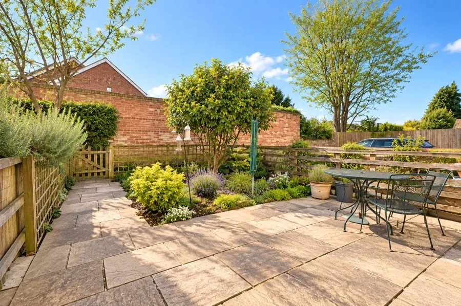 with 2 bedrooms in Linton, Cambridge, CB21, photo 12