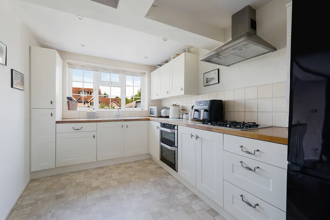 Balcombe Road, Horley, RH6, photo 4