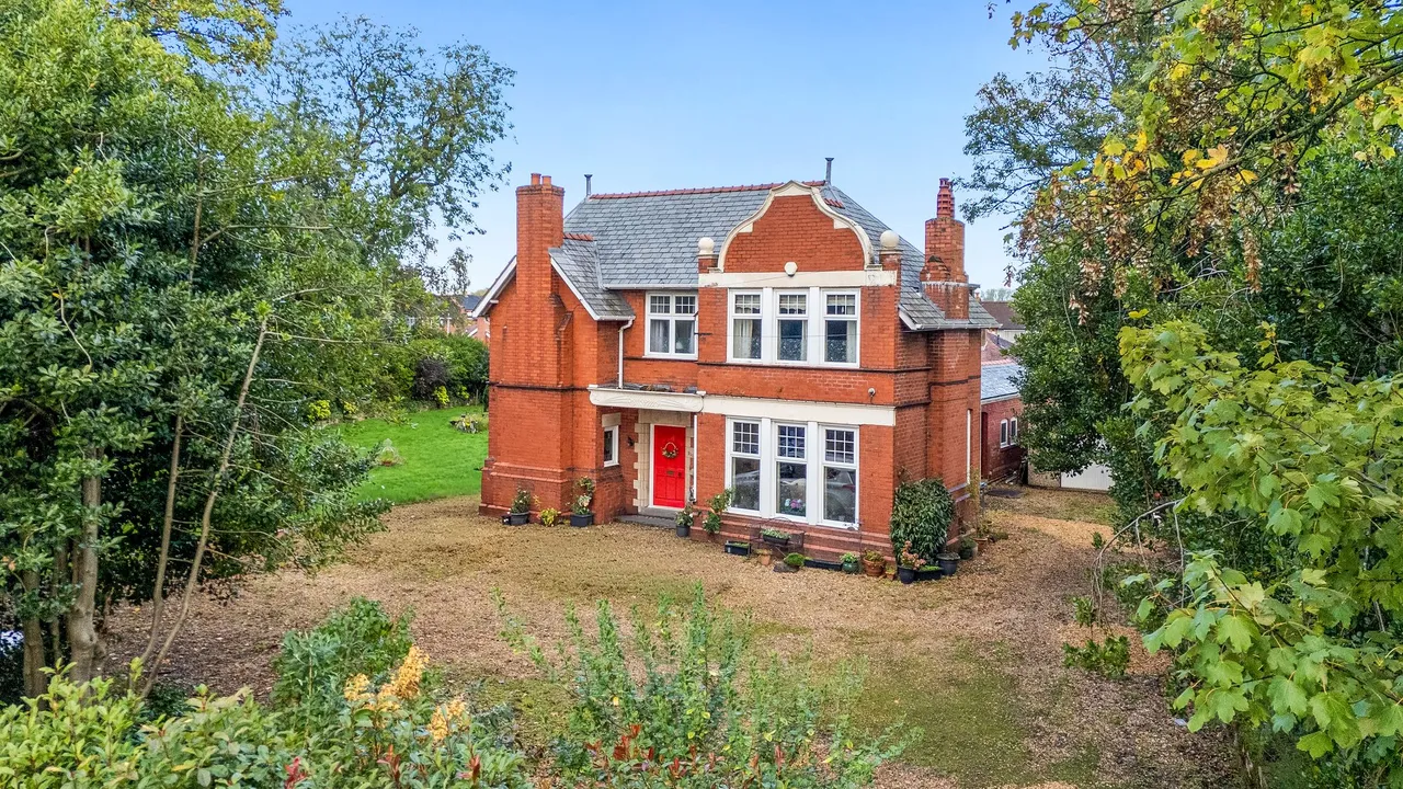 5 bed house for sale, Manchester Road, Paddington, WA1