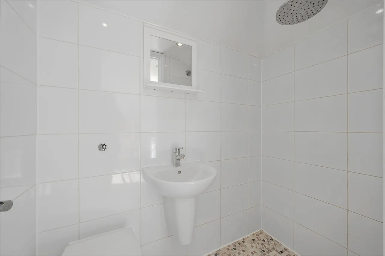 Poplar Grove, New Malden, KT3, photo 13