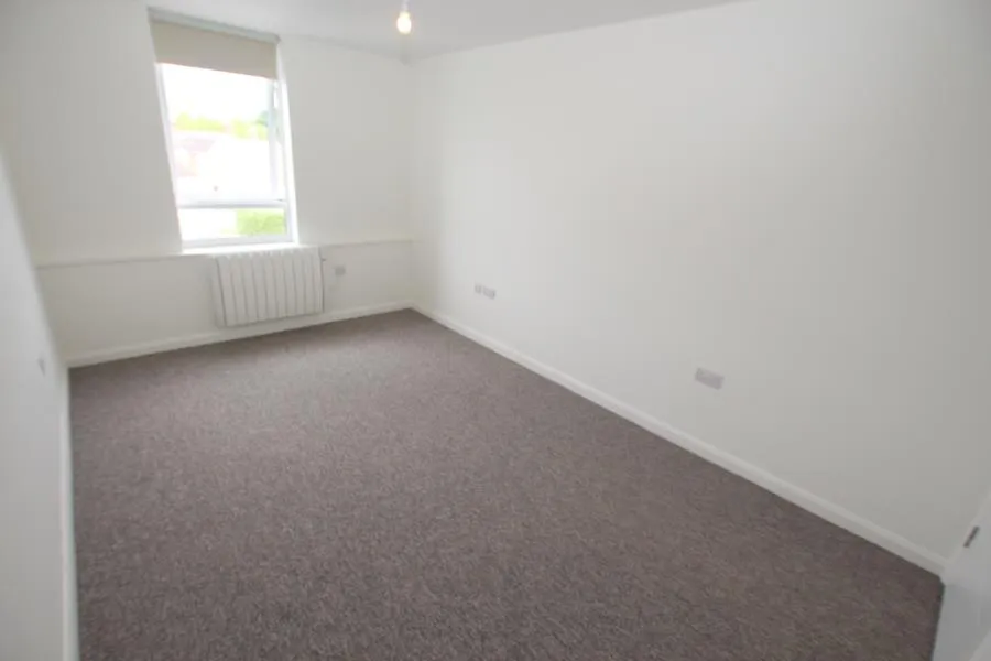 High Street, Woking, GU21, photo 5