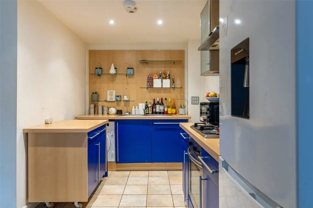 Hopton Road, Woolwich, SE18, photo 7