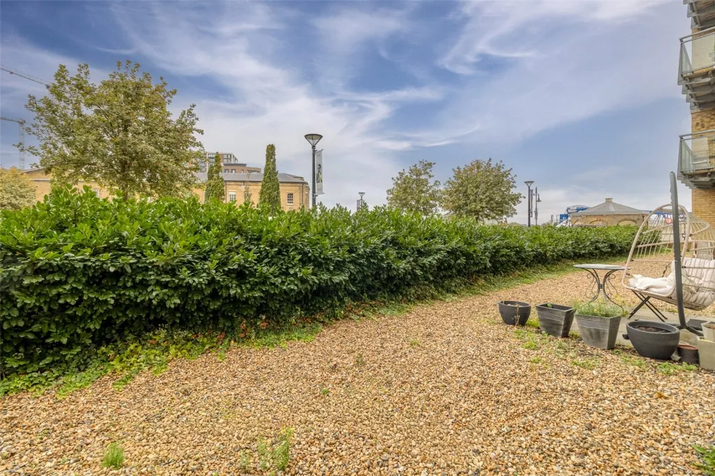 Hopton Road, Woolwich, SE18, photo 11