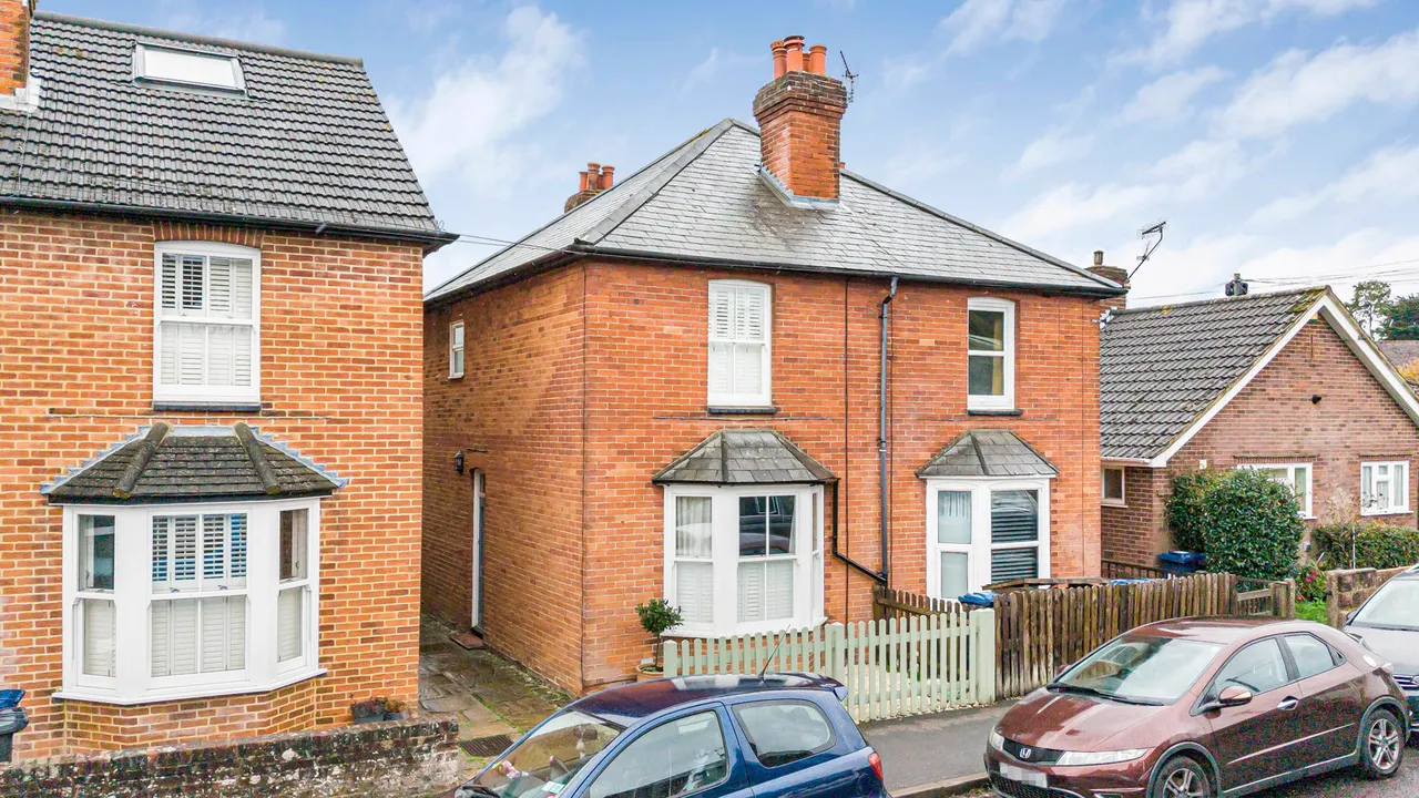 3 bed house for sale, George Road, Godalming, GU7