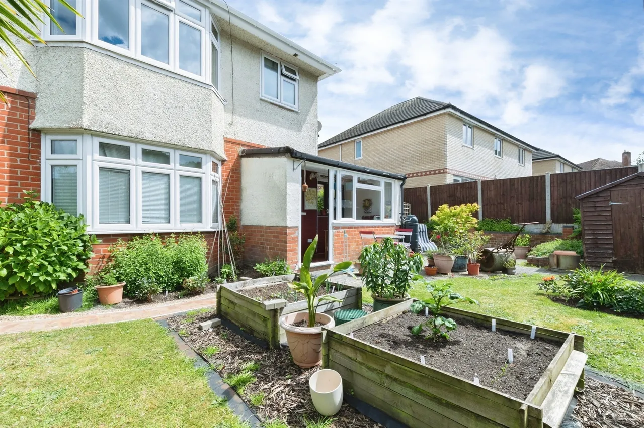 1 bed flat for sale, High Howe Gardens, Bournemouth, BH11