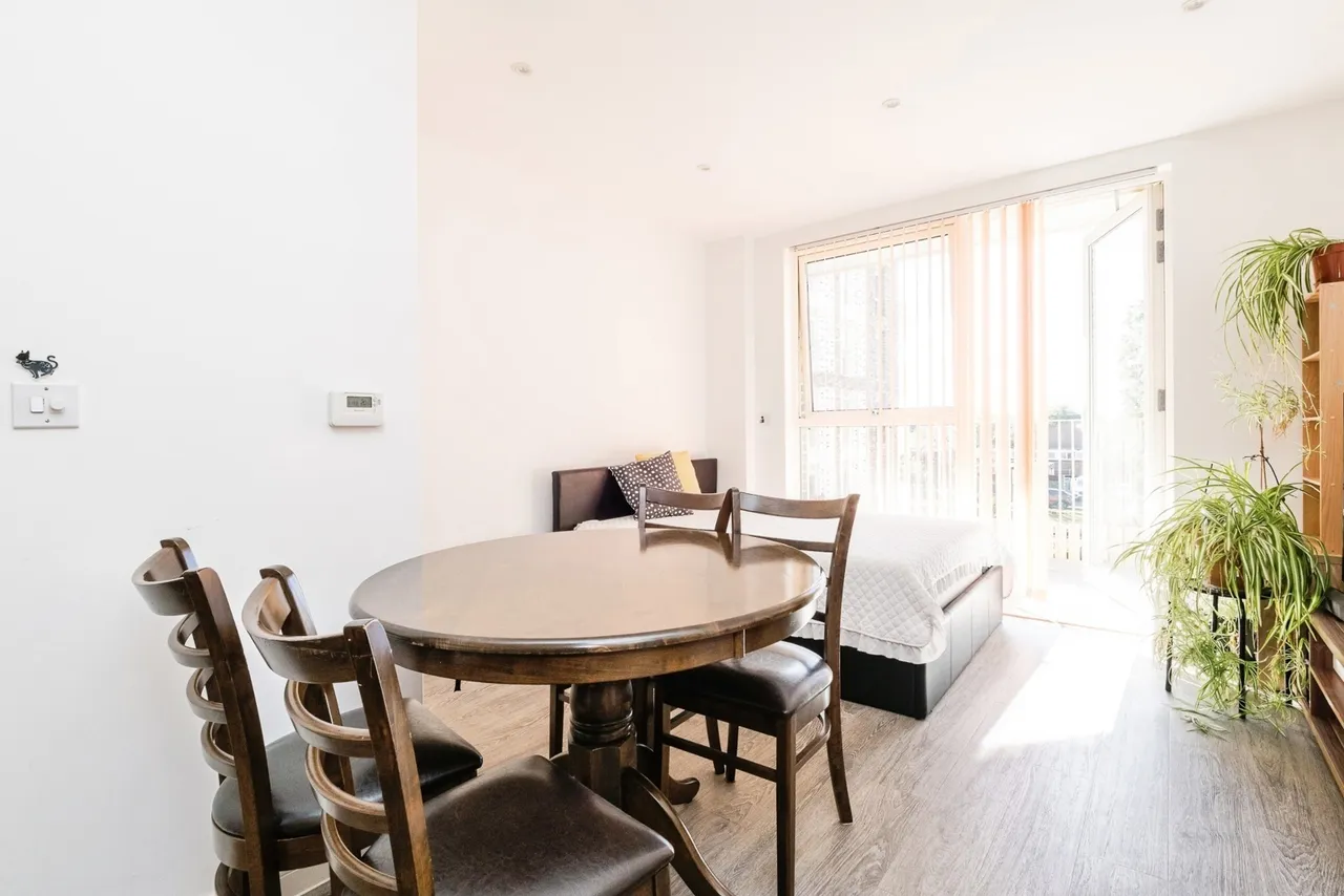 Rainham Road North, Dagenham, RM10, photo 6
