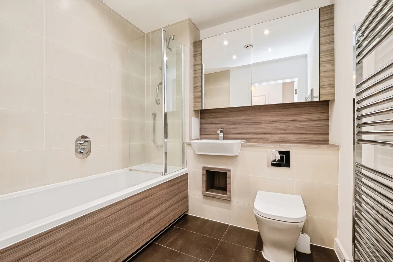 Rainham Road North, Dagenham, RM10, photo 4