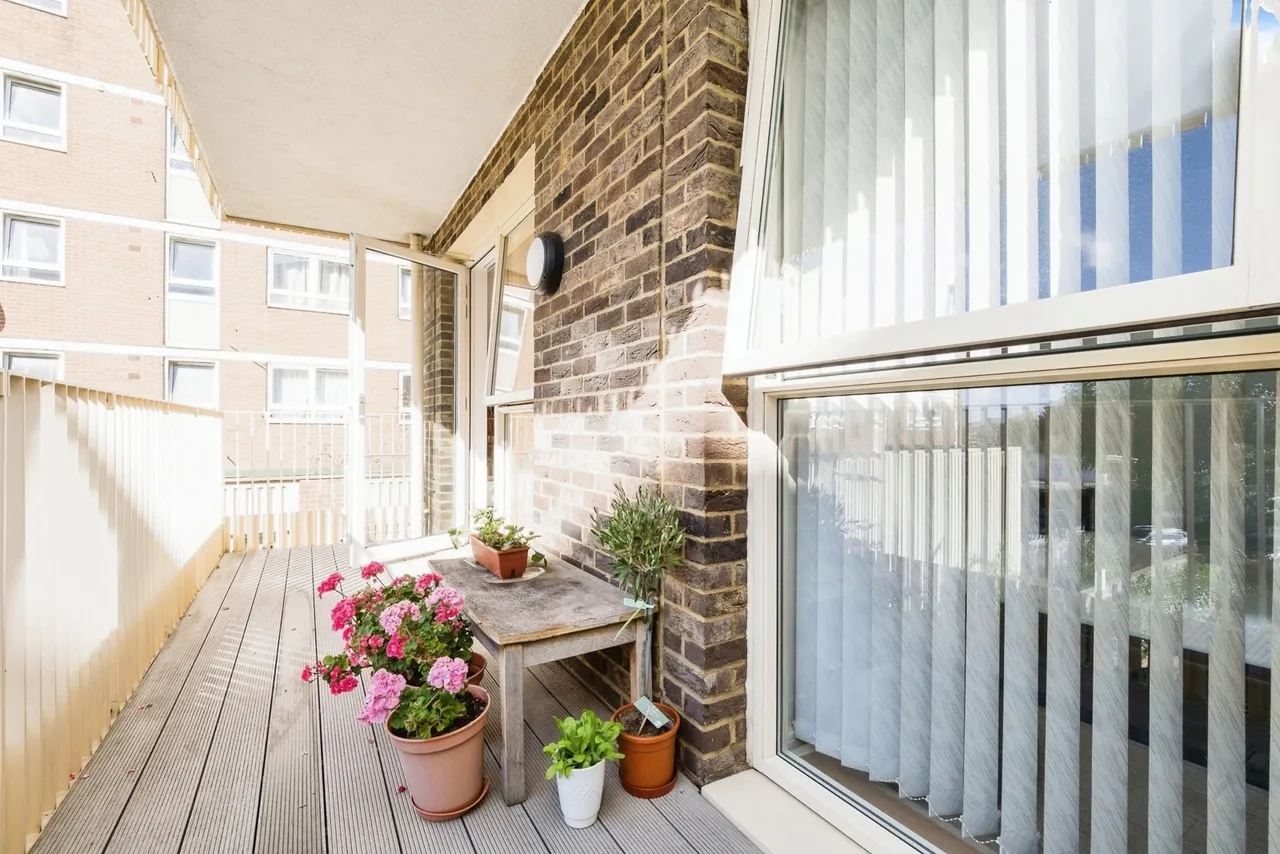 Rainham Road North, Dagenham, RM10, photo 7