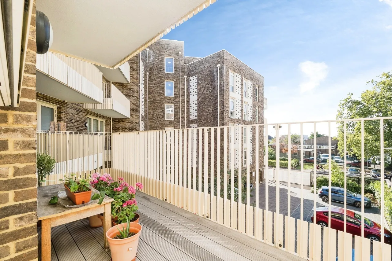 Rainham Road North, Dagenham, RM10, photo 13