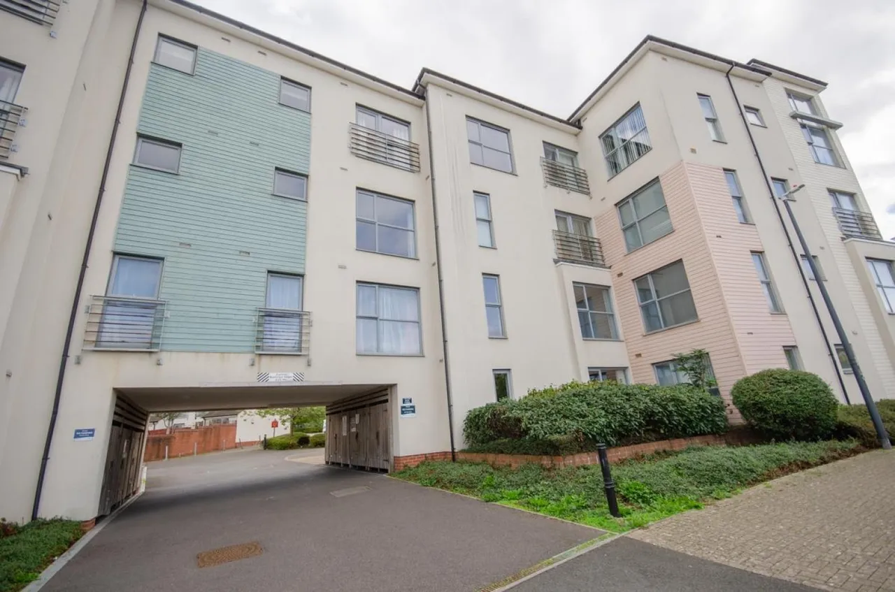 2 bed flat for sale, Long Down Avenue, Cheswick Village, BS16