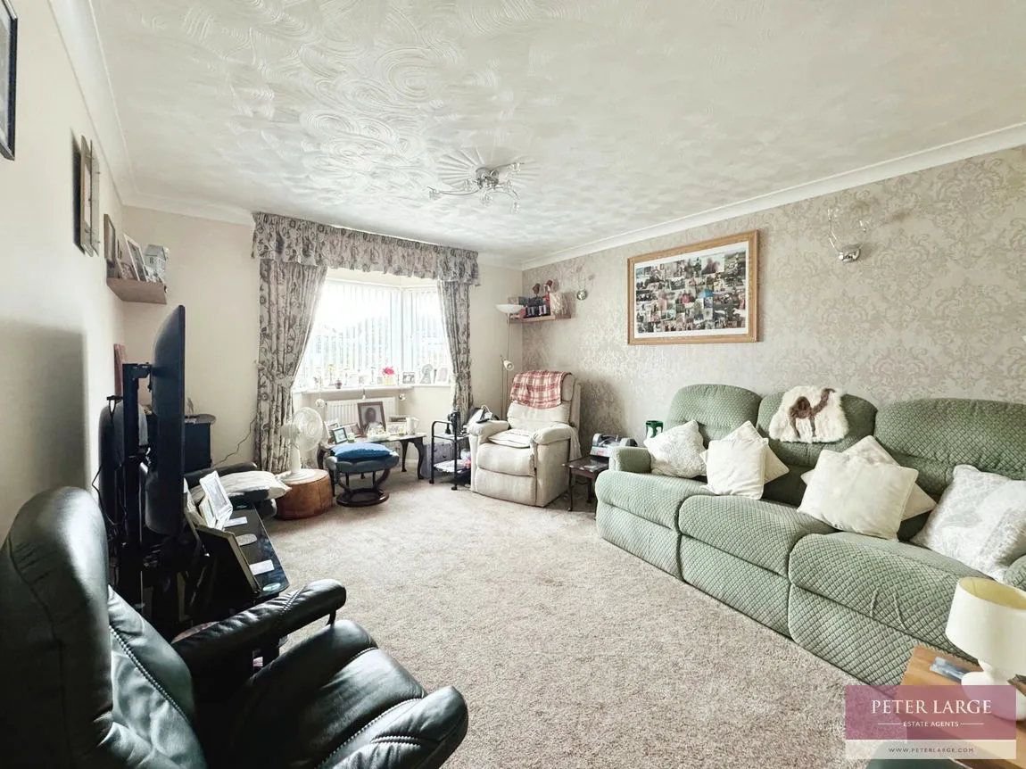 Off Lynton Walk, Rhyl, Denbighshire, LL18 3RW, photo 4