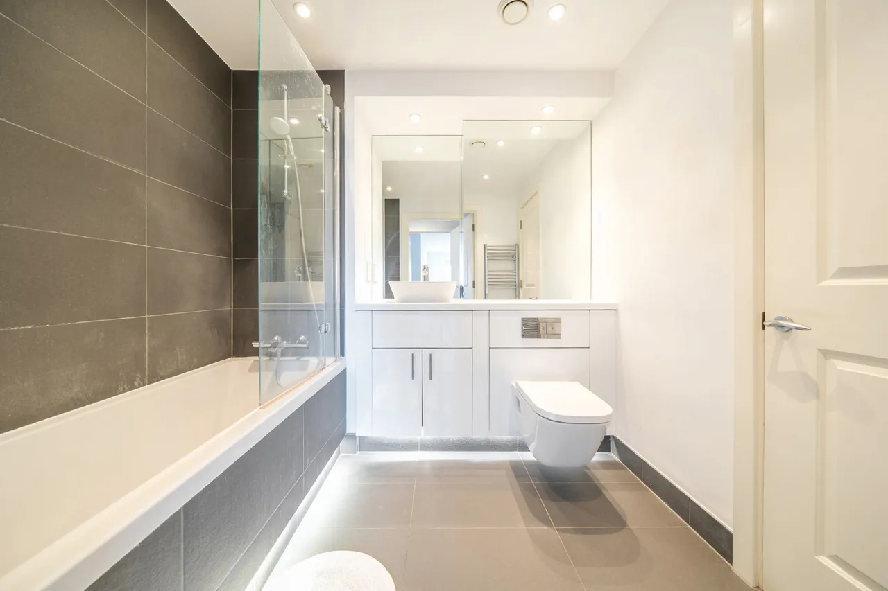 Pembroke Road, Ruislip, HA4, photo 6