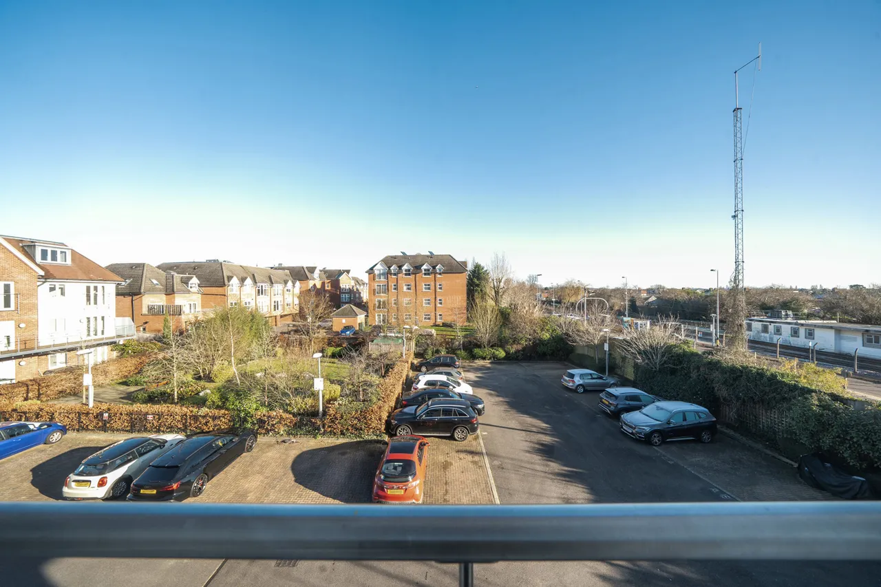 Pembroke Road, Ruislip, HA4, photo 8