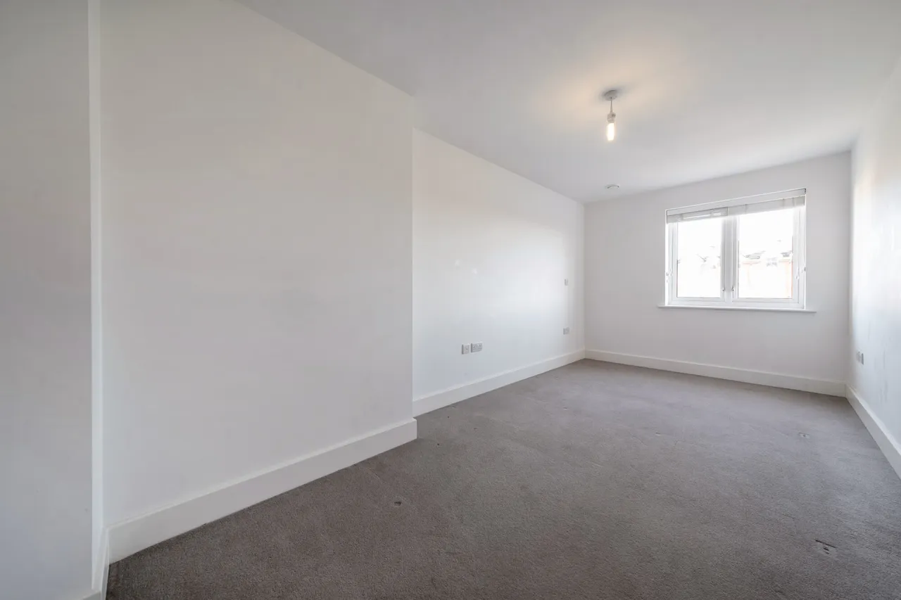 Pembroke Road, Ruislip, HA4, photo 4