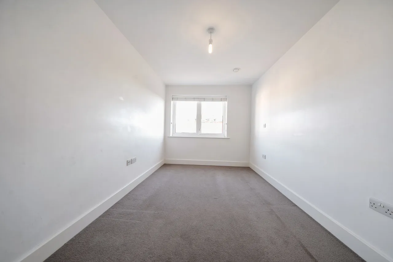 Pembroke Road, Ruislip, HA4, photo 12