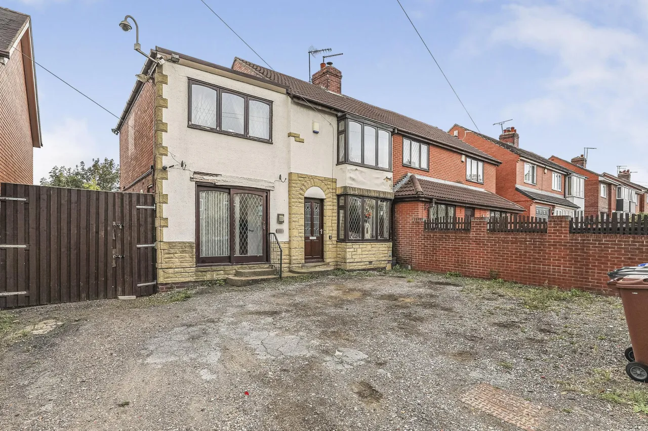 4 bed house for sale, Burton Road, Barnsley, S71