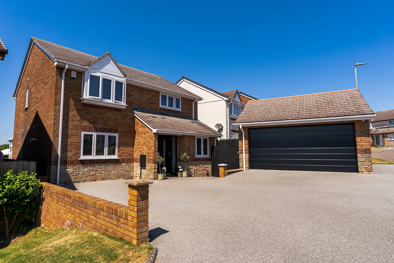 4 bed house for sale — Hearl Road, Latchbrook, Saltash, PL12