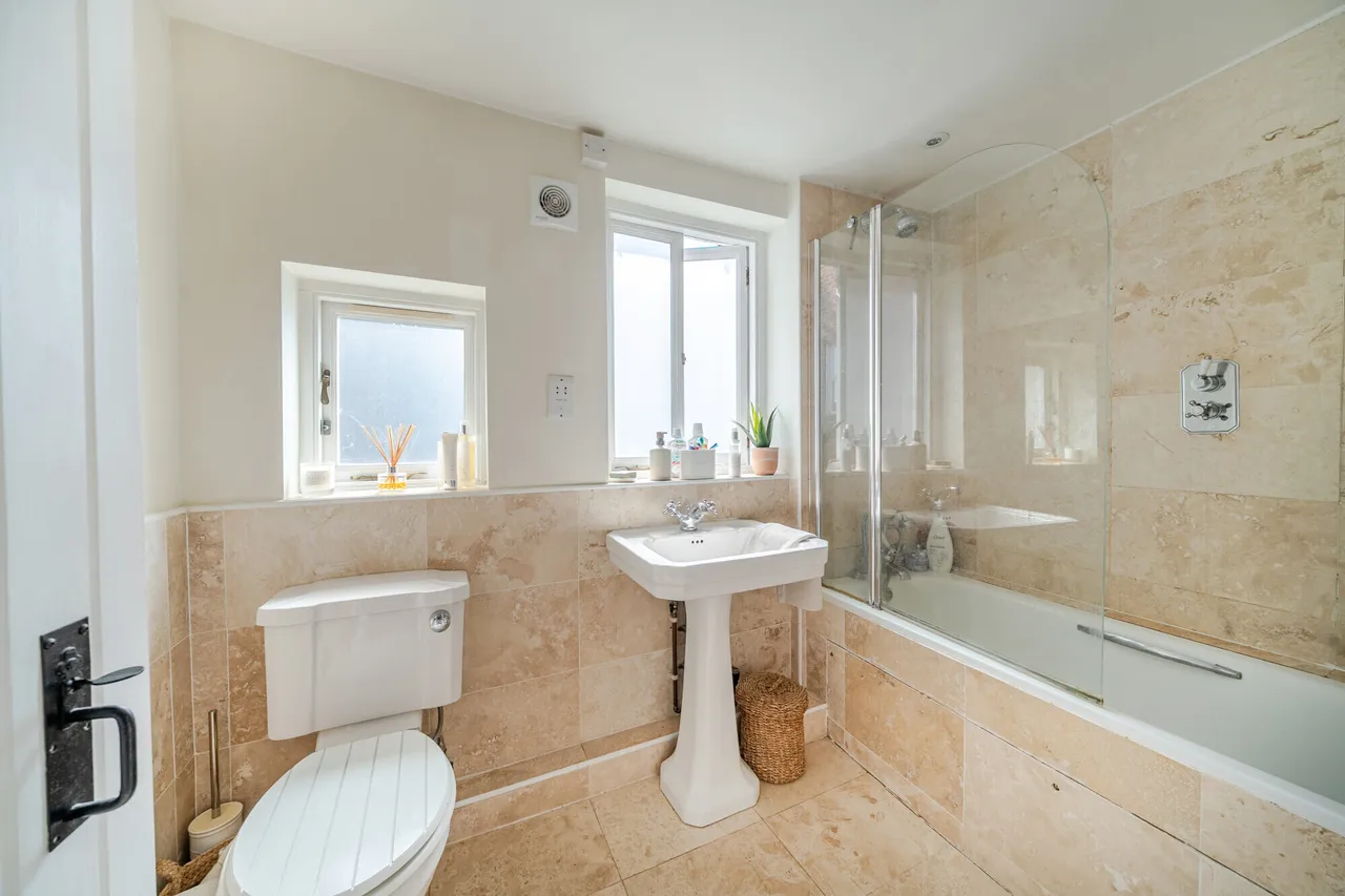 Middle Church Lane, Farnham, GU9, photo 6
